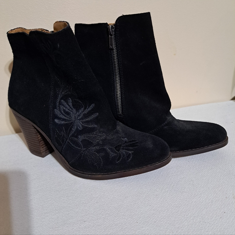 Lucky Brand Eleanor Black Suede Ankle Boots Floral Accents